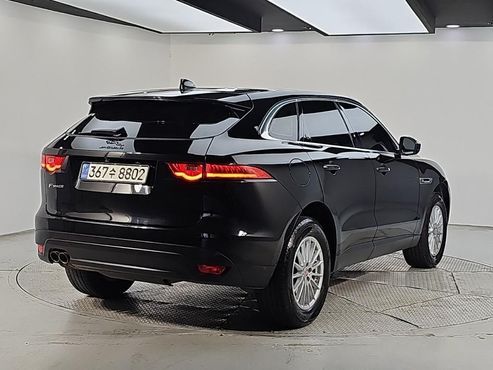 Jaguar F-PACE 20d Prestige — пробег 173 576 км — фото 2 из 5