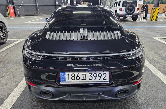 Porsche 911 Carrera GTS — пробег 13 000 км — фото 5 из 5