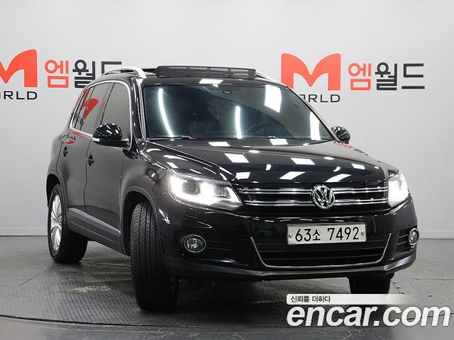 Volkswagen Tiguan 2.0 TDI  Premium 5N — пробег 178 375 км — фото 2 из 5