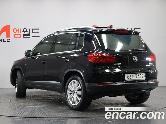 Volkswagen Tiguan 2.0 TDI  Premium 5N — пробег 178 375 км — фото 3 из 5