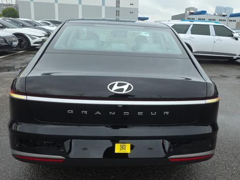 Hyundai Grandeur Premium — пробег 8 км — фото 4 из 5