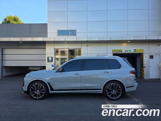 BMW X7 xDrive 40i M Sport 6STR — пробег 13 000 км — фото 4 из 5