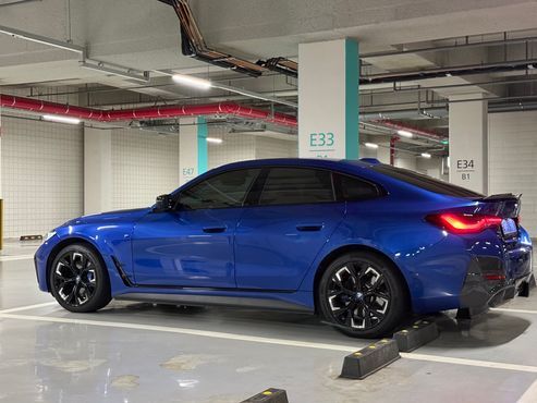 BMW i4 eDrive40 M Sports Pro — пробег 81 500 км — фото 5 из 5