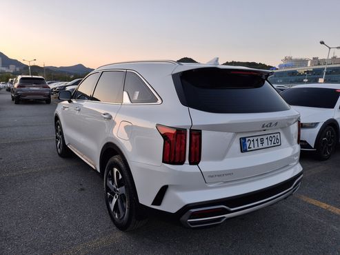 Kia Sorento Gasoline 2.5T 2WD Prestige — пробег 28 600 км — фото 4 из 5