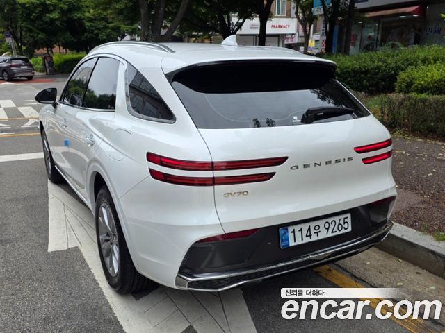 Genesis GV70 2.5T Gasoline 2WD — пробег 2 181 км — фото 2 из 5