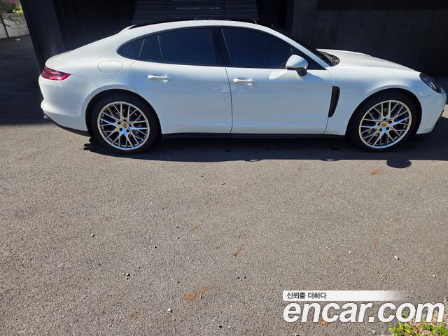 Porsche Panamera 3.0 AWD — пробег 120 000 км — фото 3 из 5