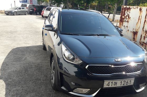 Kia Niro Prestige — пробег 98 081 км — фото 1 из 5