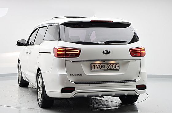 Kia Carnival 9-Seater Noblesse Special — пробег 114 128 км — фото 2 из 5