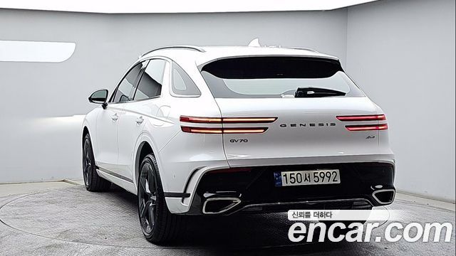 Genesis GV70 2.5T Gasoline AWD — пробег 31 833 км — фото 2 из 5