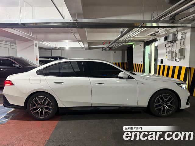 BMW 5-Series 520i M Sport — пробег 27 000 км — фото 4 из 5