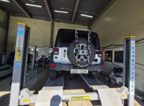 Jeep Wrangler 2.8 Diesel Rubicon 4Door — пробег 117 962 км — фото 2 из 3