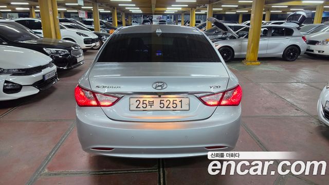 Hyundai Sonata LPi Luxury — пробег 187 912 км — фото 5 из 5