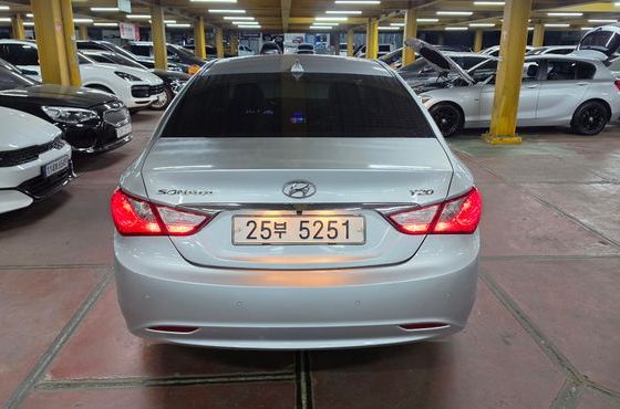 Hyundai Sonata LPi Luxury — пробег 187 912 км — фото 5 из 5
