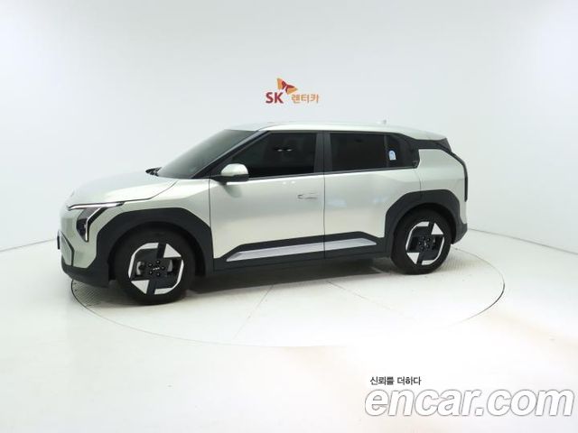 Kia EV3 Standard 2WD Air — пробег 35 131 км — фото 1 из 5