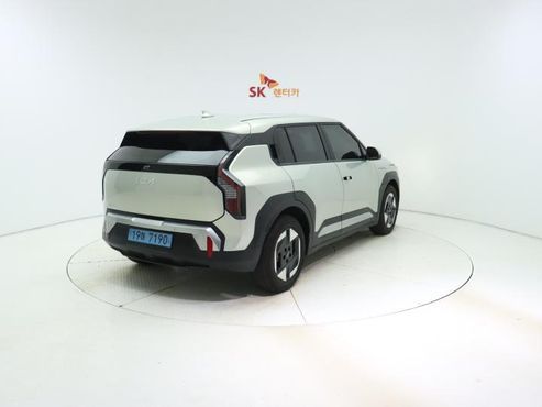 Kia EV3 Standard 2WD Air — пробег 35 131 км — фото 4 из 5