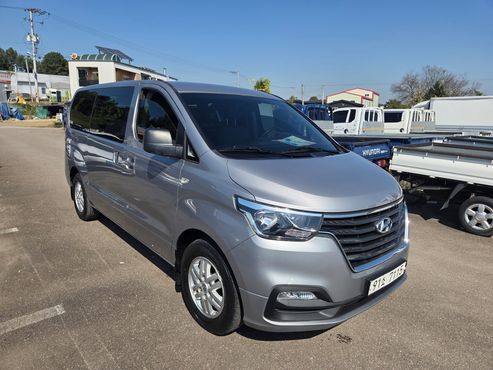 Hyundai Starex Van 3-Seater Smart — пробег 70 000 км — фото 1 из 5