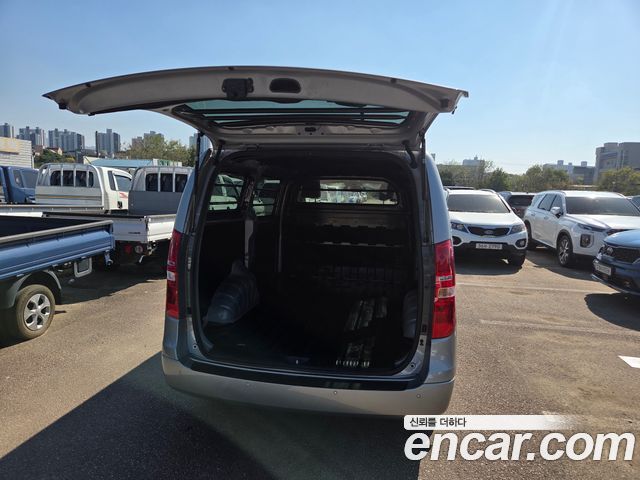 Hyundai Starex Van 3-Seater Smart — пробег 70 000 км — фото 4 из 5