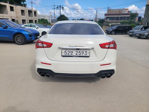 Maserati Ghibli 3.0 Diesel GranSport 3rd — пробег 120 000 км — фото 2 из 5