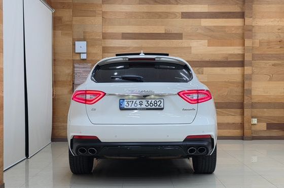 Maserati Levante 3.0 AWD GranSport — пробег 76 235 км — фото 4 из 5