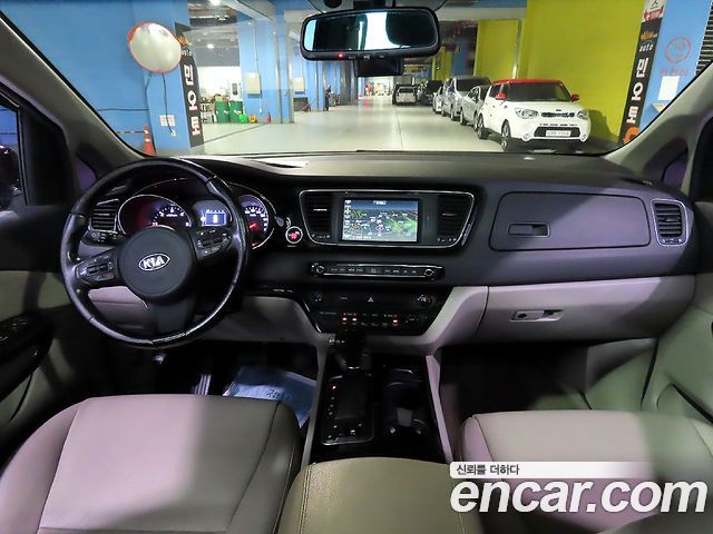 Kia Carnival 9-seater Prestige — пробег 203 925 км — фото 5 из 5
