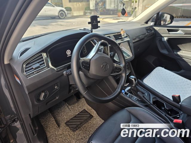 Volkswagen Tiguan 2.0 TDI Prestige — пробег 47 000 км — фото 3 из 5