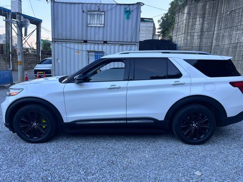 Ford Explorer 2.3 LimIted 4WD — пробег 110 000 км — фото 3 из 5