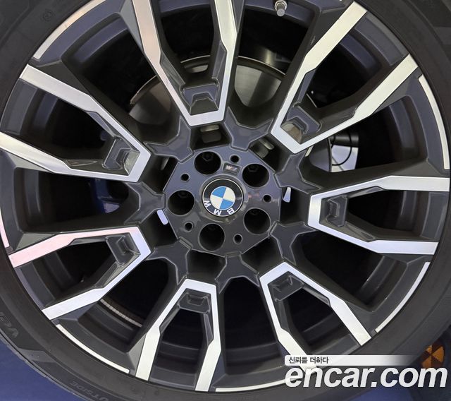 BMW X5 xDrive 30d M Sport — пробег 5 990 км — фото 5 из 5