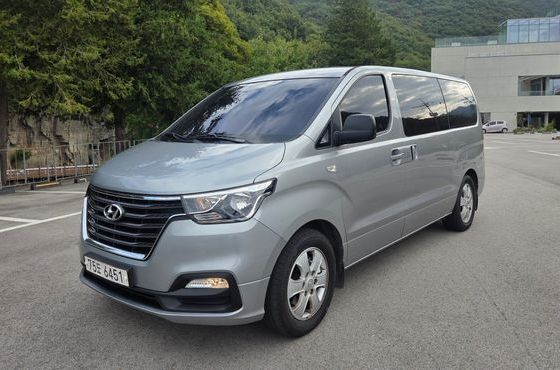 Hyundai Starex Wagon 12-Seater Smart — пробег 110 225 км — фото 1 из 5