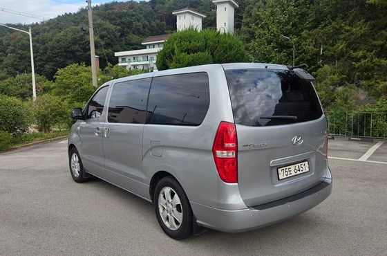 Hyundai Starex Wagon 12-Seater Smart — пробег 110 225 км — фото 3 из 5