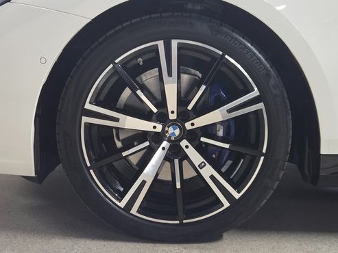 BMW 5-Series 530i xDrive M Sport — пробег 4 280 км — фото 5 из 5