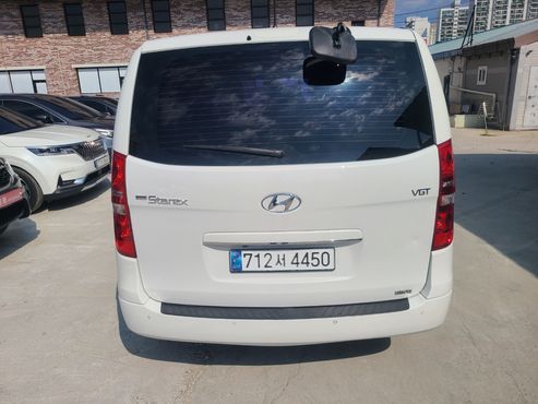 Hyundai Starex 4WD Wagon 12-Seater Smart — пробег 132 779 км — фото 3 из 5