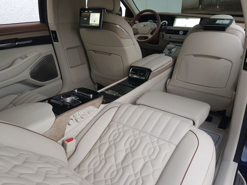Genesis G90 5.0 AWD Limousine Prestige — пробег 84 655 км — фото 1 из 5