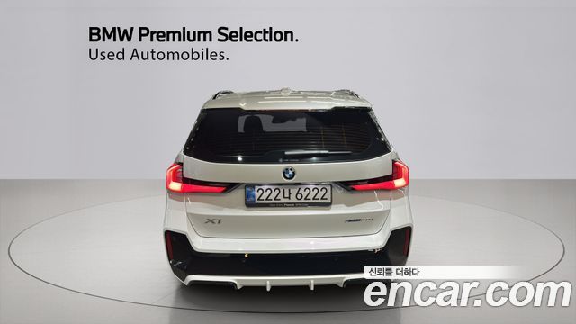 BMW X1 xDrive 20i M Sport — пробег 16 901 км — фото 2 из 4