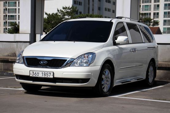 Kia Carnival New Carnival Limousine GLX — пробег 165 070 км — фото 1 из 5