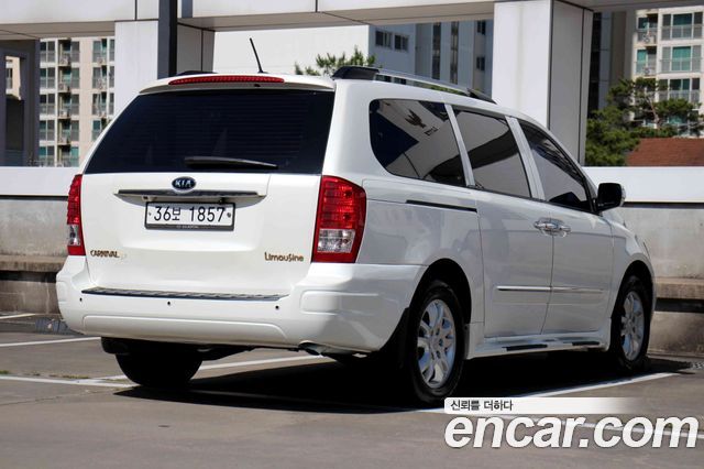 Kia Carnival New Carnival Limousine GLX — пробег 165 070 км — фото 5 из 5