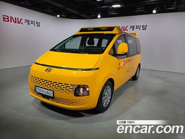 Hyundai Staria L3.5  Kinder Safety Car 15-Seater — пробег 31 662 км — фото 1 из 5