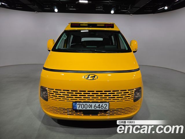 Hyundai Staria L3.5  Kinder Safety Car 15-Seater — пробег 31 662 км — фото 2 из 5