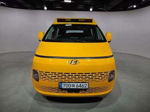 Hyundai Staria L3.5 Kinder Safety Car 15-Seater — пробег 31 662 км — фото 2 из 5