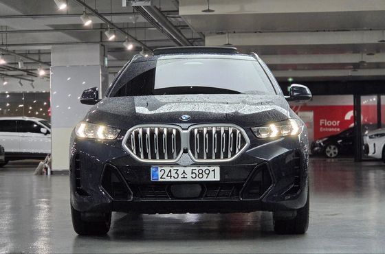 BMW X6 xDrive40i M Sport — пробег 8 755 км — фото 1 из 5