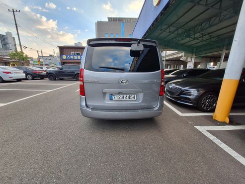 Hyundai Starex 11-Seater Wagon Modern — пробег 200 000 км — фото 2 из 5
