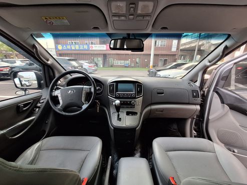 Hyundai Starex 11-Seater Wagon Modern — пробег 200 000 км — фото 5 из 5