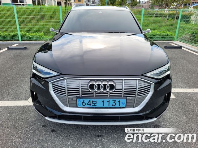 Audi e-tron 55 Quattro — пробег 148 000 км — фото 3 из 5
