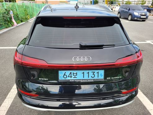 Audi e-tron 55 Quattro — пробег 148 000 км — фото 4 из 5