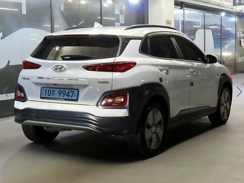 Hyundai Kona Premium — пробег 215 127 км — фото 4 из 5