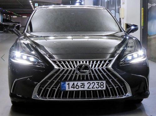 Lexus ES Executive — пробег 28 633 км — фото 2 из 5