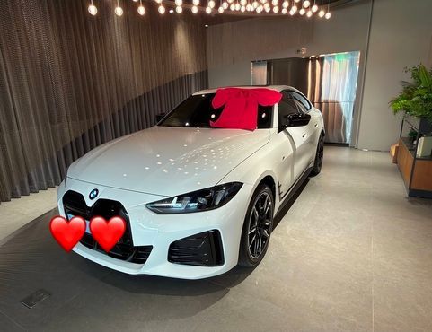 BMW i4 M60 Pro — пробег 24 000 км — фото 1 из 5