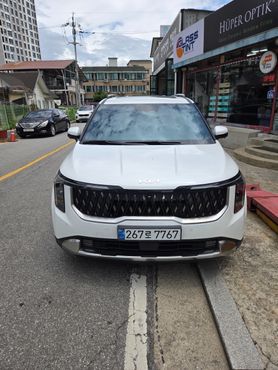 Kia Carnival HEV 9seater Signature — пробег 33 000 км — фото 1 из 5