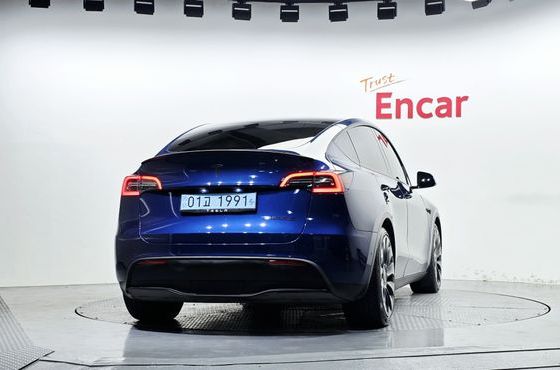 Tesla Model Y Performance AWD — пробег 79 517 км — фото 4 из 5