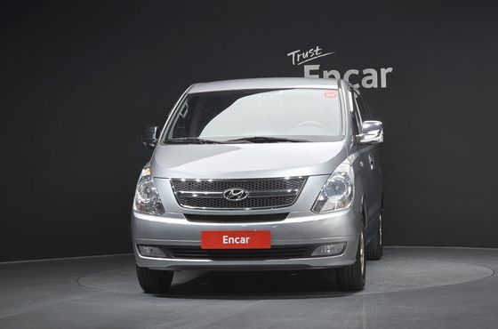 Hyundai Starex 12-Seater Wagon CVX Luxury — пробег 218 639 км — фото 3 из 5