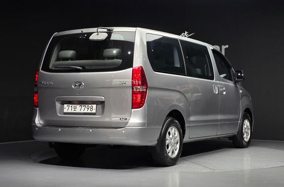 Hyundai Starex 12-Seater Wagon CVX Deluxe — пробег 116 508 км — фото 2 из 5